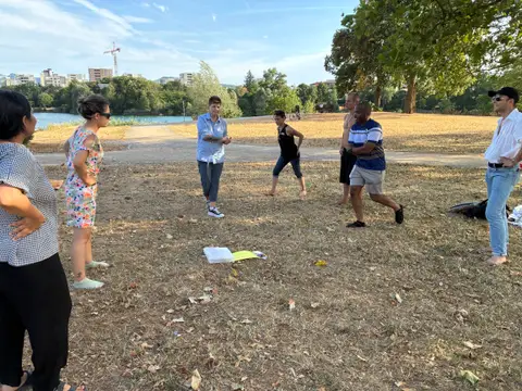 Spielrunde „Woher der Wind weht“ im Seepark