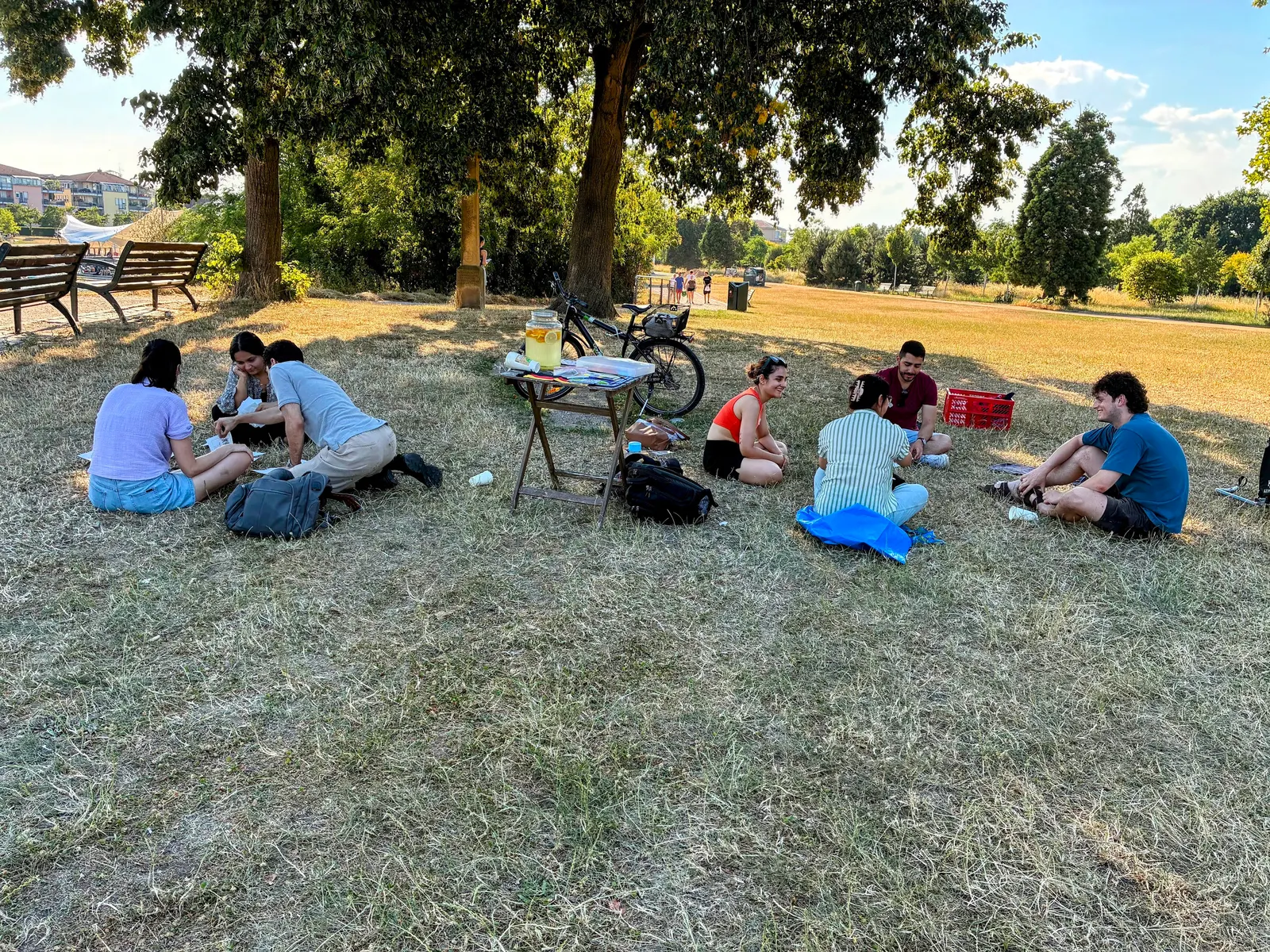 Sprachmut event in the park with games and conversation